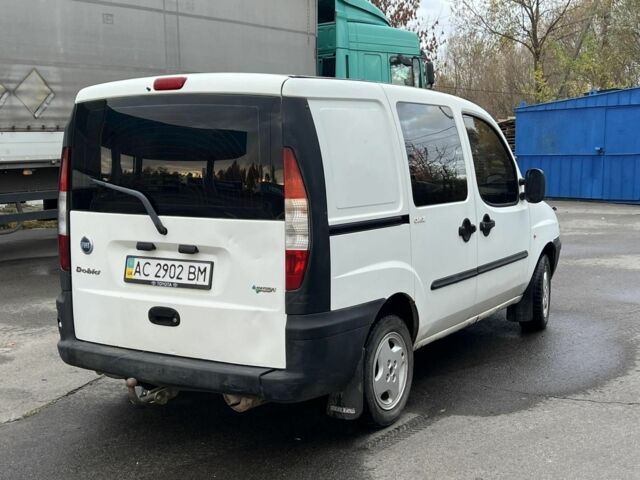 Белый Фиат Добло, объемом двигателя 1.6 л и пробегом 314 тыс. км за 1900 $, фото 2 на Automoto.ua