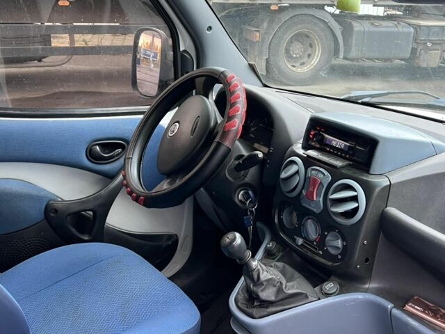 Белый Фиат Добло, объемом двигателя 1.6 л и пробегом 314 тыс. км за 1900 $, фото 5 на Automoto.ua