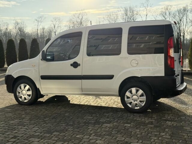 Белый Фиат Добло, объемом двигателя 1.3 л и пробегом 291 тыс. км за 3999 $, фото 9 на Automoto.ua