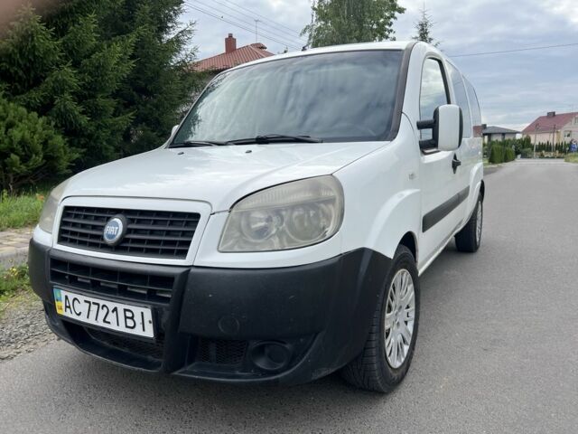 Белый Фиат Добло, объемом двигателя 1.9 л и пробегом 399 тыс. км за 4200 $, фото 1 на Automoto.ua