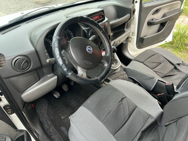 Белый Фиат Добло, объемом двигателя 1.9 л и пробегом 399 тыс. км за 4200 $, фото 10 на Automoto.ua