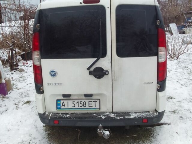 Белый Фиат Добло, объемом двигателя 1.2 л и пробегом 350 тыс. км за 900 $, фото 5 на Automoto.ua