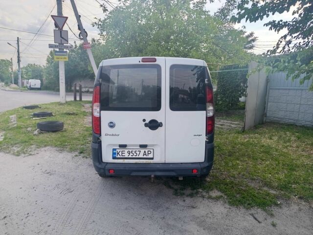 Белый Фиат Добло, объемом двигателя 1.9 л и пробегом 2 тыс. км за 4999 $, фото 1 на Automoto.ua