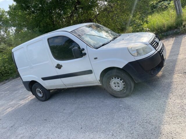 Білий Фіат Добло, об'ємом двигуна 1.3 л та пробігом 272 тис. км за 4500 $, фото 1 на Automoto.ua