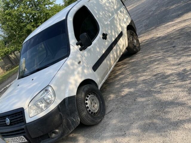 Білий Фіат Добло, об'ємом двигуна 1.3 л та пробігом 272 тис. км за 4500 $, фото 2 на Automoto.ua