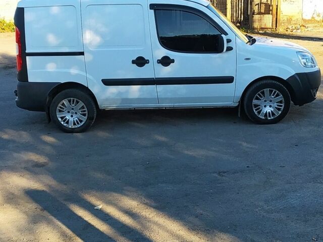 Білий Фіат Добло, об'ємом двигуна 1.2 л та пробігом 330 тис. км за 3700 $, фото 8 на Automoto.ua