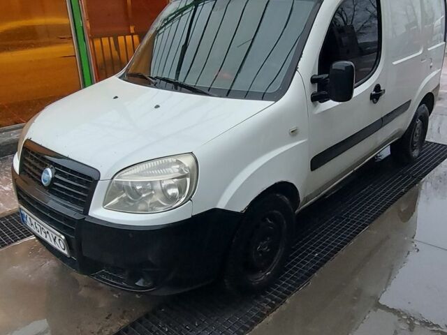 Білий Фіат Добло, об'ємом двигуна 1.2 л та пробігом 500 тис. км за 2950 $, фото 1 на Automoto.ua