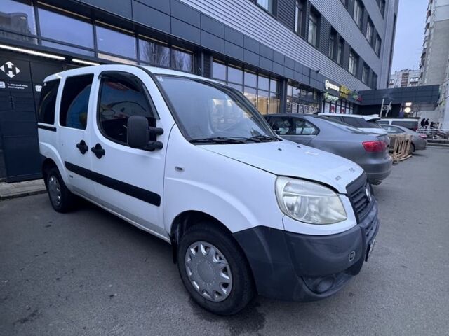 Білий Фіат Добло, об'ємом двигуна 1.4 л та пробігом 250 тис. км за 3000 $, фото 2 на Automoto.ua