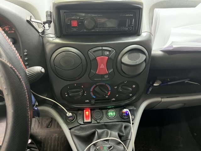 Білий Фіат Добло, об'ємом двигуна 1.2 л та пробігом 298 тис. км за 4200 $, фото 11 на Automoto.ua