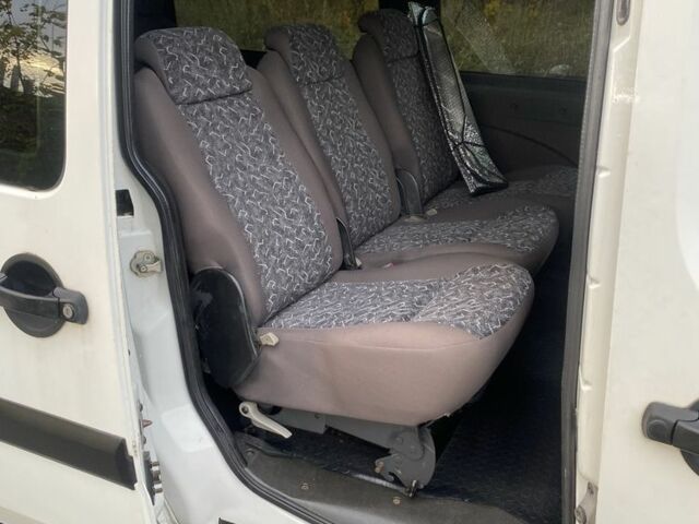 Фіат Добло 2008 у Петропавлівська Борщагівка на Automoto.ua Білий Фіат Добло, об'ємом двигуна 1.9 л та пробігом 250 тис. км за 4500 $, фото 9 на Automoto.ua