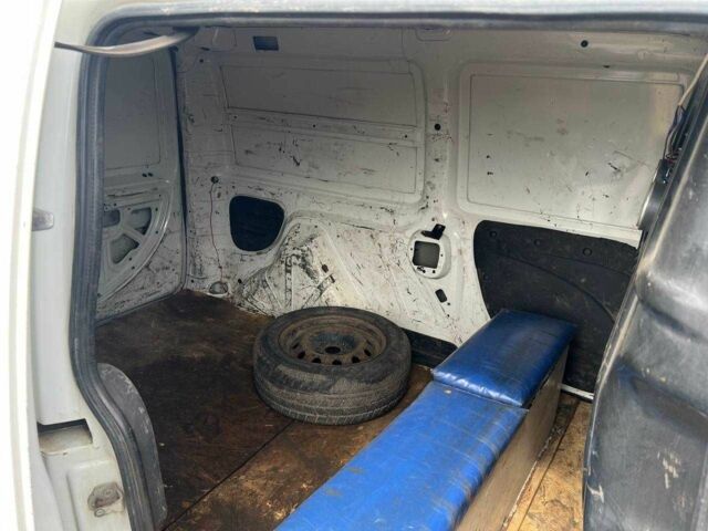 Белый Фиат Добло, объемом двигателя 1.9 л и пробегом 399 тыс. км за 2300 $, фото 8 на Automoto.ua