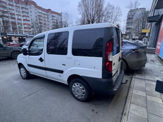 Білий Фіат Добло, об'ємом двигуна 1.4 л та пробігом 250 тис. км за 3000 $, фото 4 на Automoto.ua