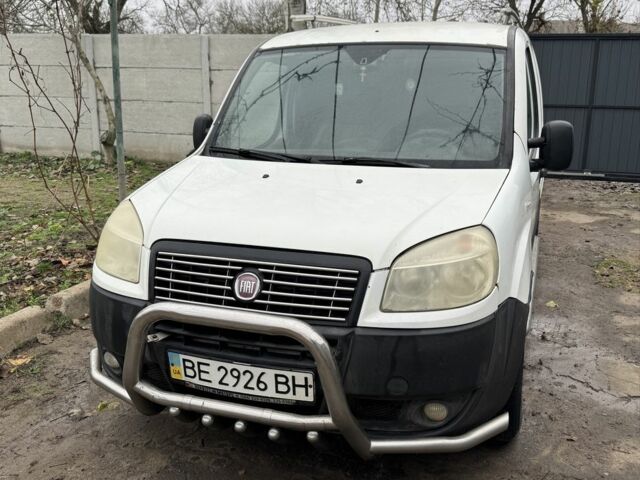 Белый Фиат Добло, объемом двигателя 1.9 л и пробегом 255 тыс. км за 5100 $, фото 1 на Automoto.ua