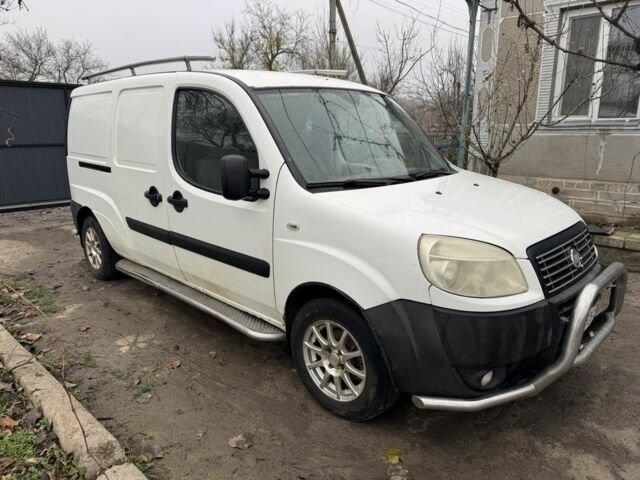 Белый Фиат Добло, объемом двигателя 1.9 л и пробегом 255 тыс. км за 5100 $, фото 2 на Automoto.ua