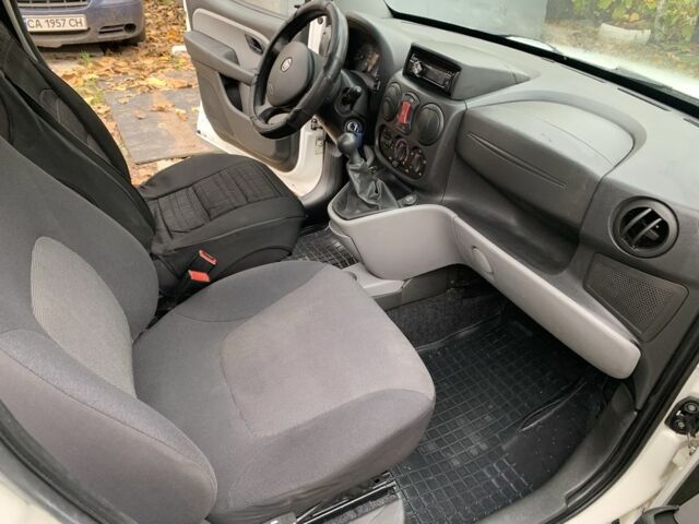 Білий Фіат Добло, об'ємом двигуна 1.3 л та пробігом 221 тис. км за 4999 $, фото 10 на Automoto.ua