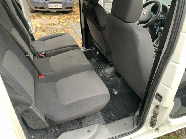 Білий Фіат Добло, об'ємом двигуна 1.3 л та пробігом 221 тис. км за 4999 $, фото 9 на Automoto.ua