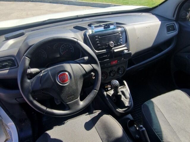 Белый Фиат Добло, объемом двигателя 1.2 л и пробегом 234 тыс. км за 4500 $, фото 7 на Automoto.ua