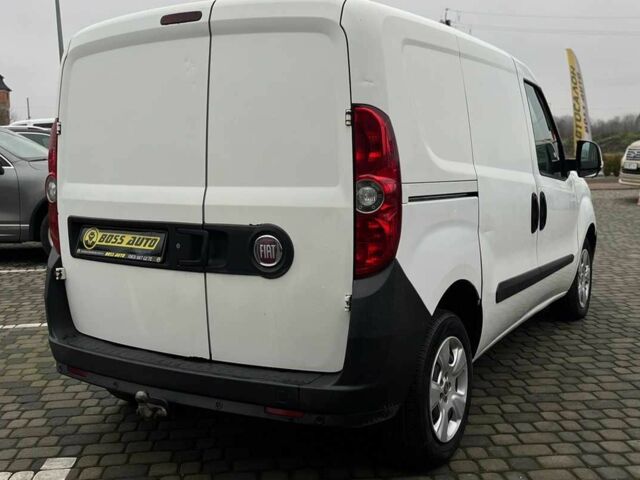 Белый Фиат Добло, объемом двигателя 1.2 л и пробегом 270 тыс. км за 4990 $, фото 6 на Automoto.ua