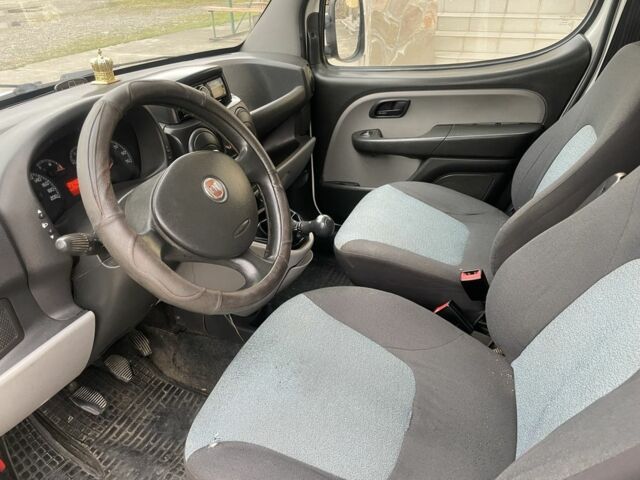 Белый Фиат Добло, объемом двигателя 1.2 л и пробегом 320 тыс. км за 3700 $, фото 11 на Automoto.ua