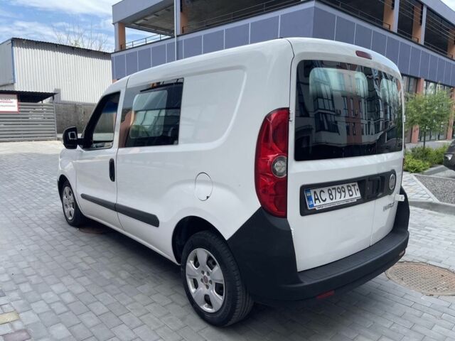 Белый Фиат Добло, объемом двигателя 1.2 л и пробегом 199 тыс. км за 4599 $, фото 4 на Automoto.ua