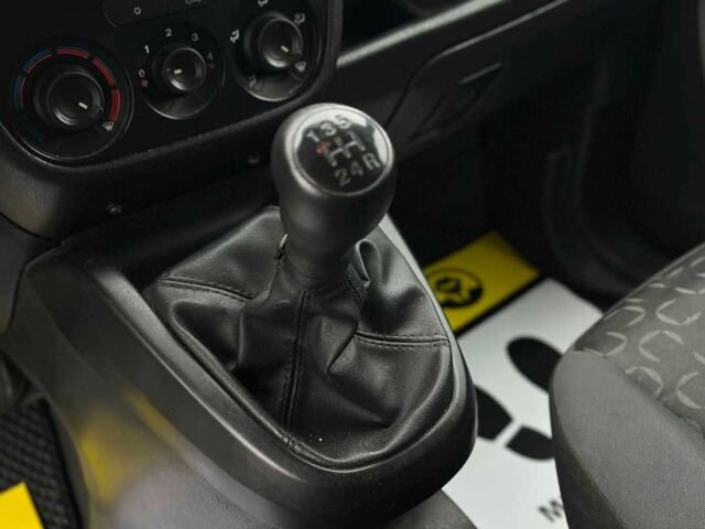 Белый Фиат Добло, объемом двигателя 1.2 л и пробегом 270 тыс. км за 4990 $, фото 14 на Automoto.ua