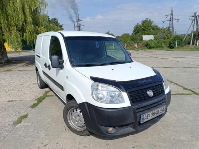 Белый Фиат Добло, объемом двигателя 1.4 л и пробегом 245 тыс. км за 4800 $, фото 1 на Automoto.ua