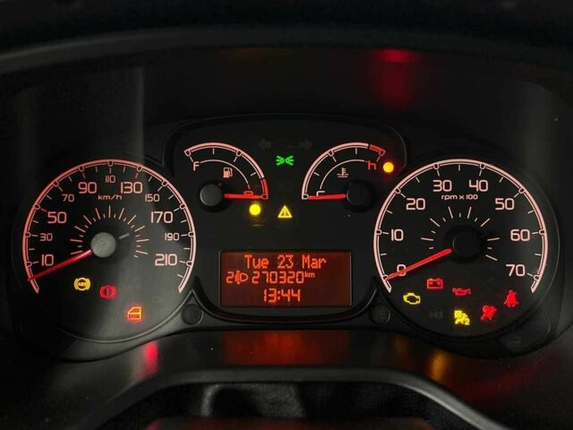 Белый Фиат Добло, объемом двигателя 1.2 л и пробегом 270 тыс. км за 4990 $, фото 15 на Automoto.ua