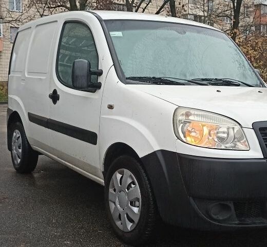 Белый Фиат Добло, объемом двигателя 1.4 л и пробегом 364 тыс. км за 3800 $, фото 8 на Automoto.ua