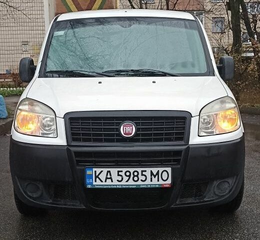 Белый Фиат Добло, объемом двигателя 1.4 л и пробегом 364 тыс. км за 3800 $, фото 7 на Automoto.ua