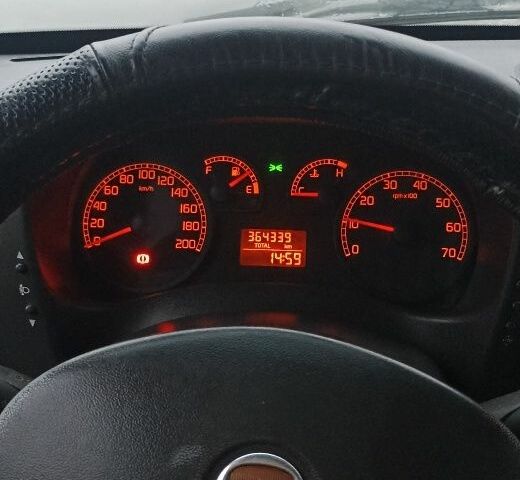 Белый Фиат Добло, объемом двигателя 1.4 л и пробегом 364 тыс. км за 3800 $, фото 14 на Automoto.ua