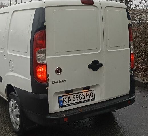 Белый Фиат Добло, объемом двигателя 1.4 л и пробегом 364 тыс. км за 3800 $, фото 9 на Automoto.ua