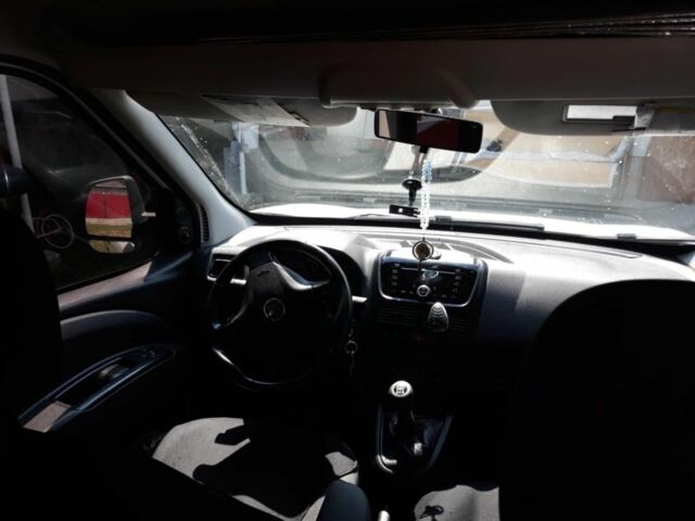 Білий Фіат Добло, об'ємом двигуна 1.3 л та пробігом 160 тис. км за 6300 $, фото 3 на Automoto.ua