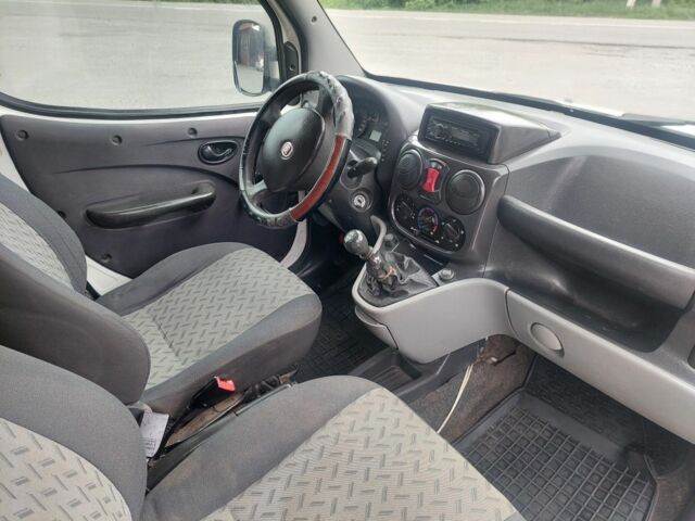 Белый Фиат Добло, объемом двигателя 1.4 л и пробегом 165 тыс. км за 4200 $, фото 15 на Automoto.ua