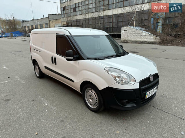 Белый Фиат Добло, объемом двигателя 1.37 л и пробегом 268 тыс. км за 5999 $, фото 3 на Automoto.ua