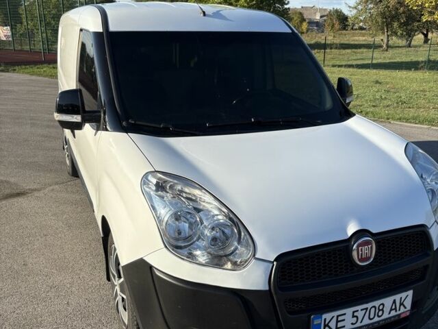 Белый Фиат Добло, объемом двигателя 1.2 л и пробегом 309 тыс. км за 5000 $, фото 9 на Automoto.ua