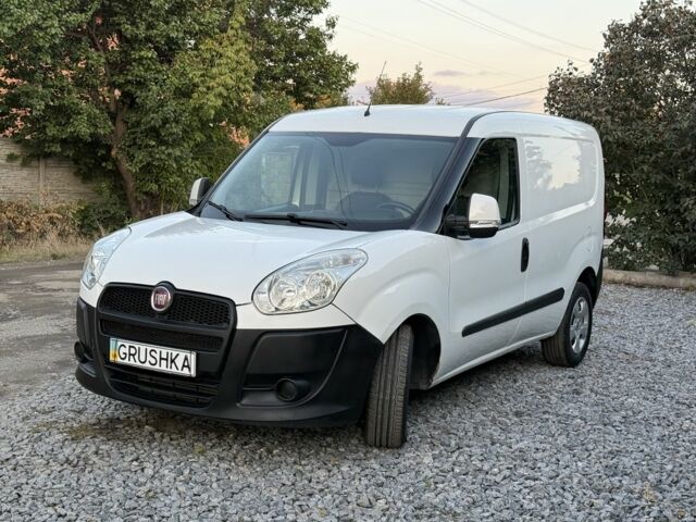 Белый Фиат Добло, объемом двигателя 1.3 л и пробегом 186 тыс. км за 5800 $, фото 3 на Automoto.ua