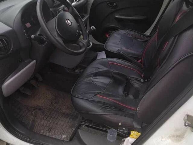 Фиат Добло 2013 в Харькове на Automoto.ua Белый Фиат Добло, объемом двигателя 1.4 л и пробегом 250 тыс. км за 3400 $, фото 1 на Automoto.ua