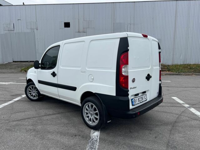 Белый Фиат Добло, объемом двигателя 1.4 л и пробегом 138 тыс. км за 5300 $, фото 6 на Automoto.ua