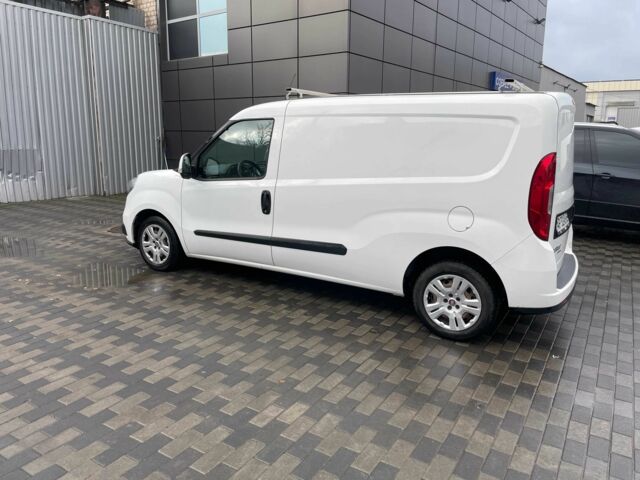 Белый Фиат Добло, объемом двигателя 1.6 л и пробегом 177 тыс. км за 9400 $, фото 1 на Automoto.ua