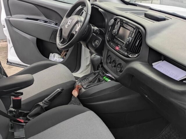 Белый Фиат Добло, объемом двигателя 2.4 л и пробегом 110 тыс. км за 10700 $, фото 2 на Automoto.ua