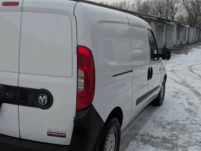 Белый Фиат Добло, объемом двигателя 2.4 л и пробегом 110 тыс. км за 10700 $, фото 10 на Automoto.ua