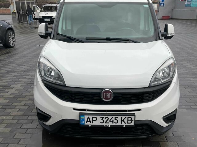 Белый Фиат Добло, объемом двигателя 1.6 л и пробегом 177 тыс. км за 9400 $, фото 2 на Automoto.ua