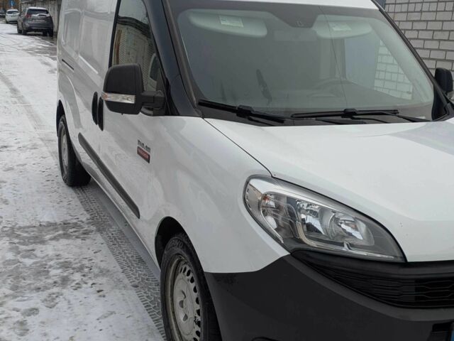 Белый Фиат Добло, объемом двигателя 2.4 л и пробегом 110 тыс. км за 10700 $, фото 12 на Automoto.ua