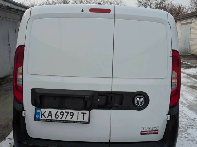 Белый Фиат Добло, объемом двигателя 2.4 л и пробегом 110 тыс. км за 10700 $, фото 9 на Automoto.ua