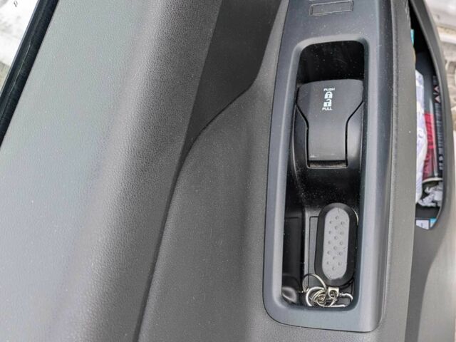 Белый Фиат Добло, объемом двигателя 2.4 л и пробегом 110 тыс. км за 10700 $, фото 4 на Automoto.ua