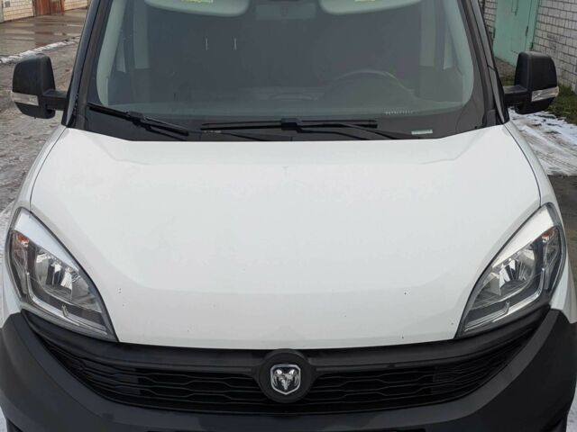 Белый Фиат Добло, объемом двигателя 2.4 л и пробегом 110 тыс. км за 10700 $, фото 8 на Automoto.ua