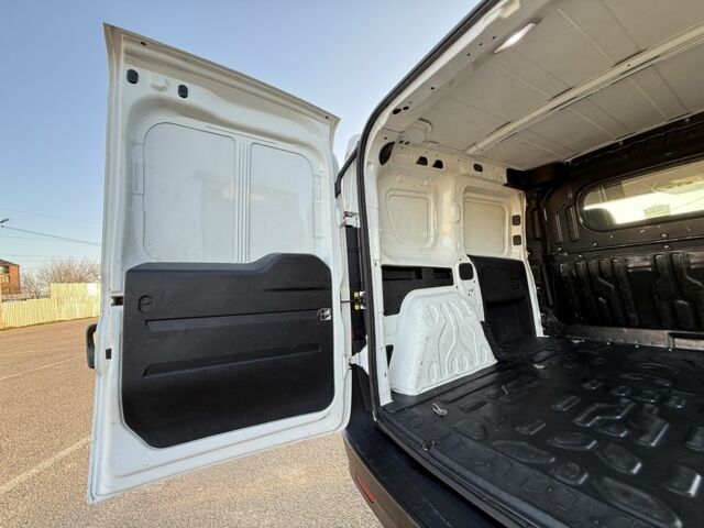 Белый Фиат Добло, объемом двигателя 1.2 л и пробегом 352 тыс. км за 6151 $, фото 13 на Automoto.ua