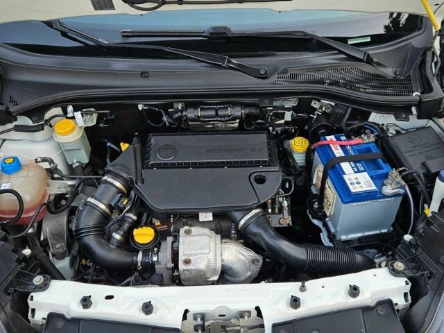 Білий Фіат Добло, об'ємом двигуна 1.2 л та пробігом 64 тис. км за 8999 $, фото 9 на Automoto.ua