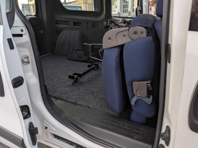 Білий Фіат Добло, об'ємом двигуна 1.3 л та пробігом 100 тис. км за 10800 $, фото 11 на Automoto.ua