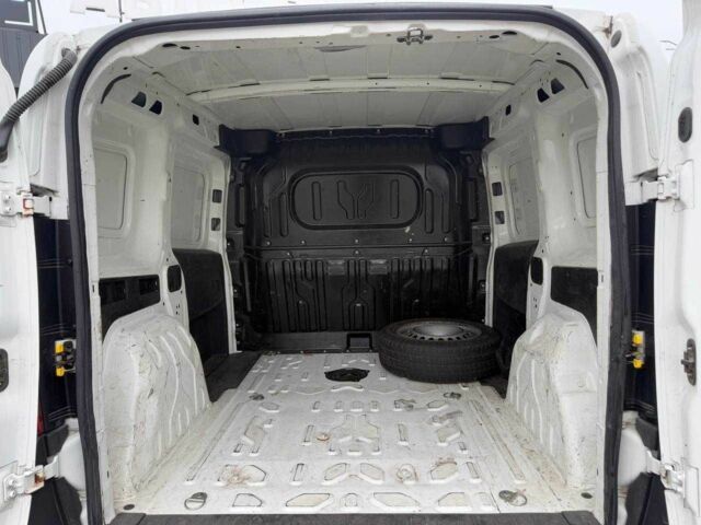 Белый Фиат Добло, объемом двигателя 0 л и пробегом 346 тыс. км за 7190 $, фото 10 на Automoto.ua